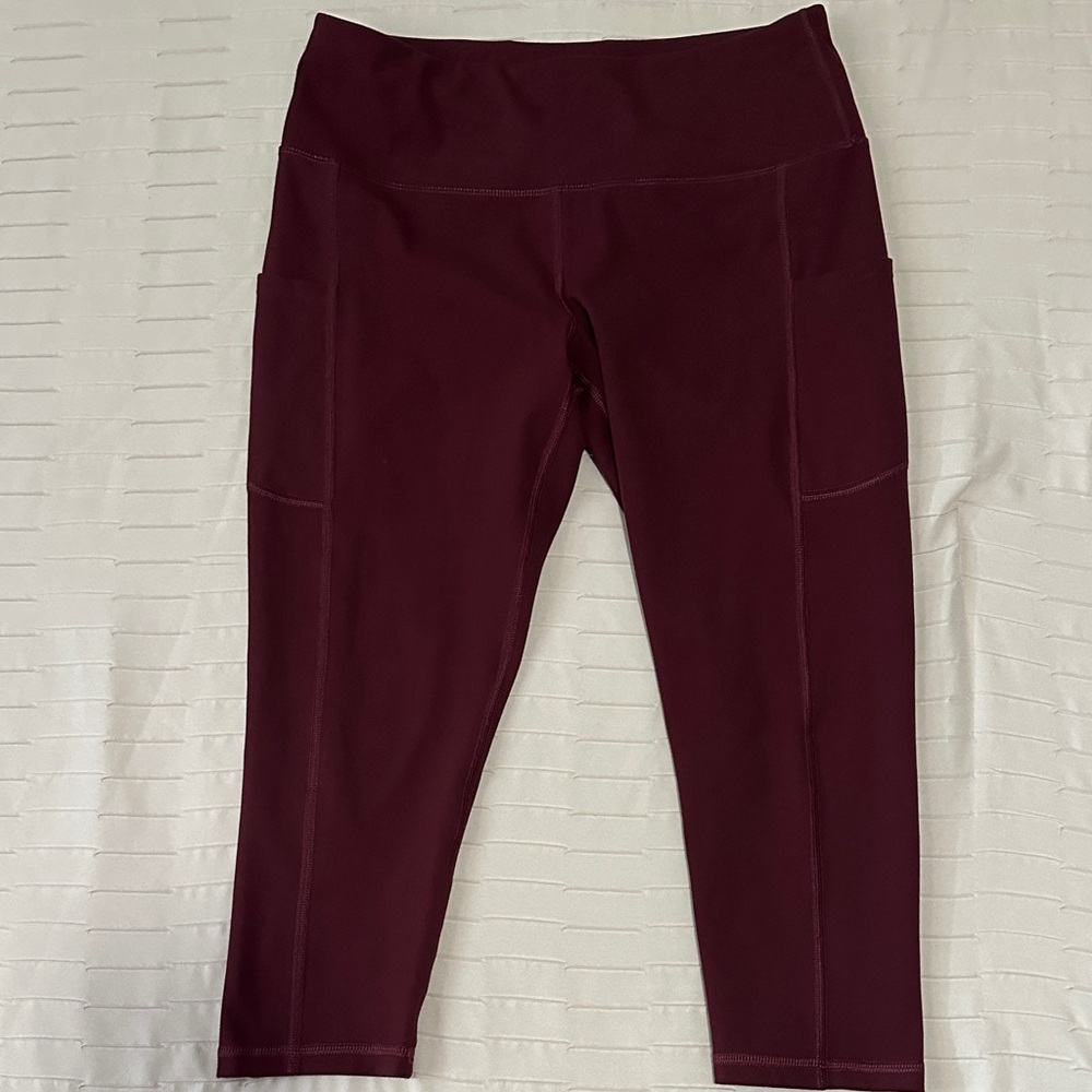 Gently Used Women’s Capri Workout Pants